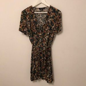 Floral Print Tie-Waist Dress